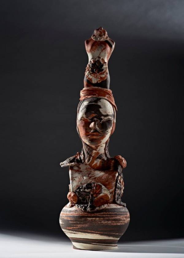 Boris van Berkum | Mamaisa Wanaisa, 2012 unglazed ceramics 32 x 32 cm Hoogte 105 cm